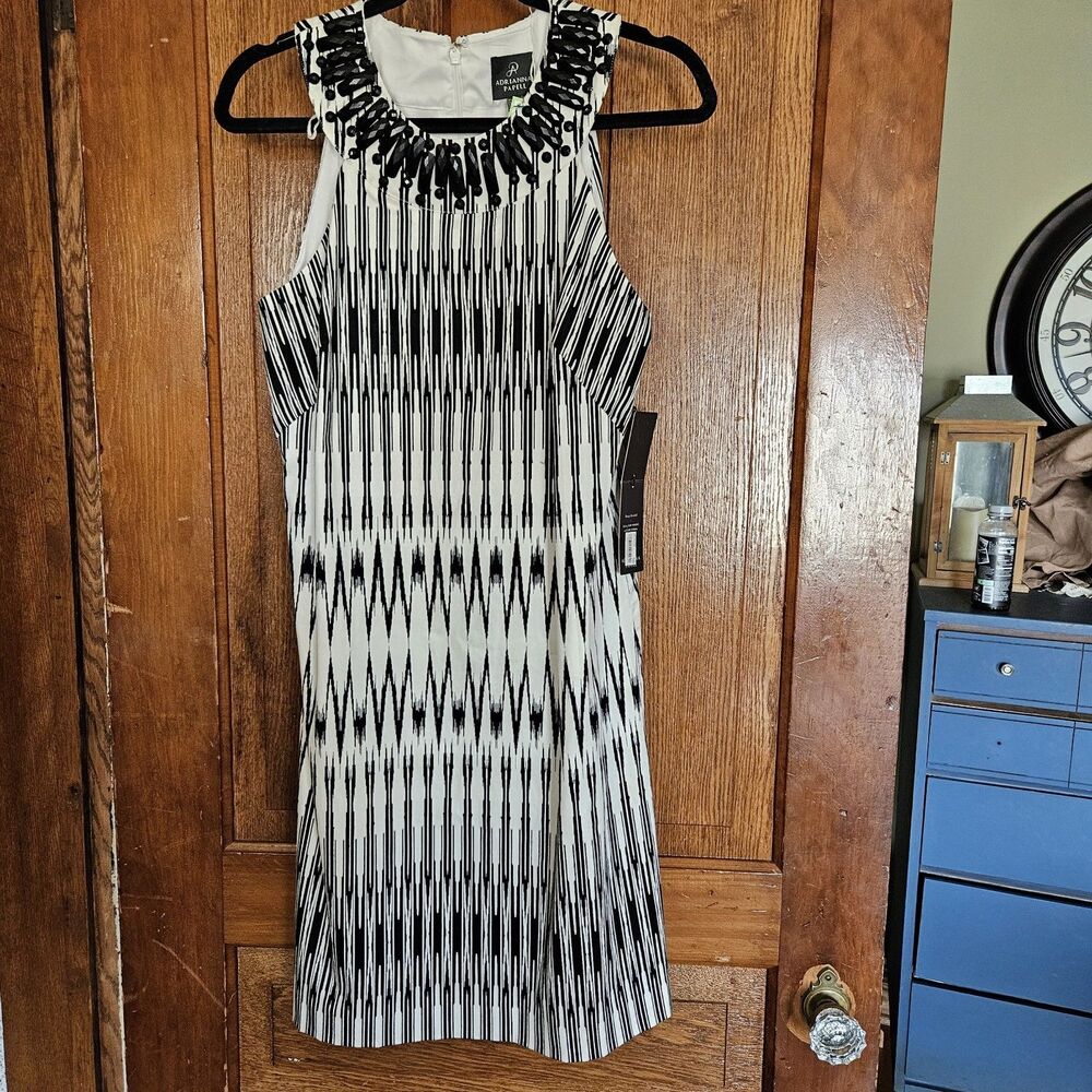 Adrianna Papell Women Dress‎ 10 Black/White Sleeveless Knee Length Polyester New